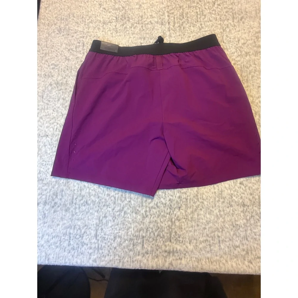 DSG Men's L 7 Inch Unlined‎ Elevate Black Cherry Shorts Moisture Wicking NWT